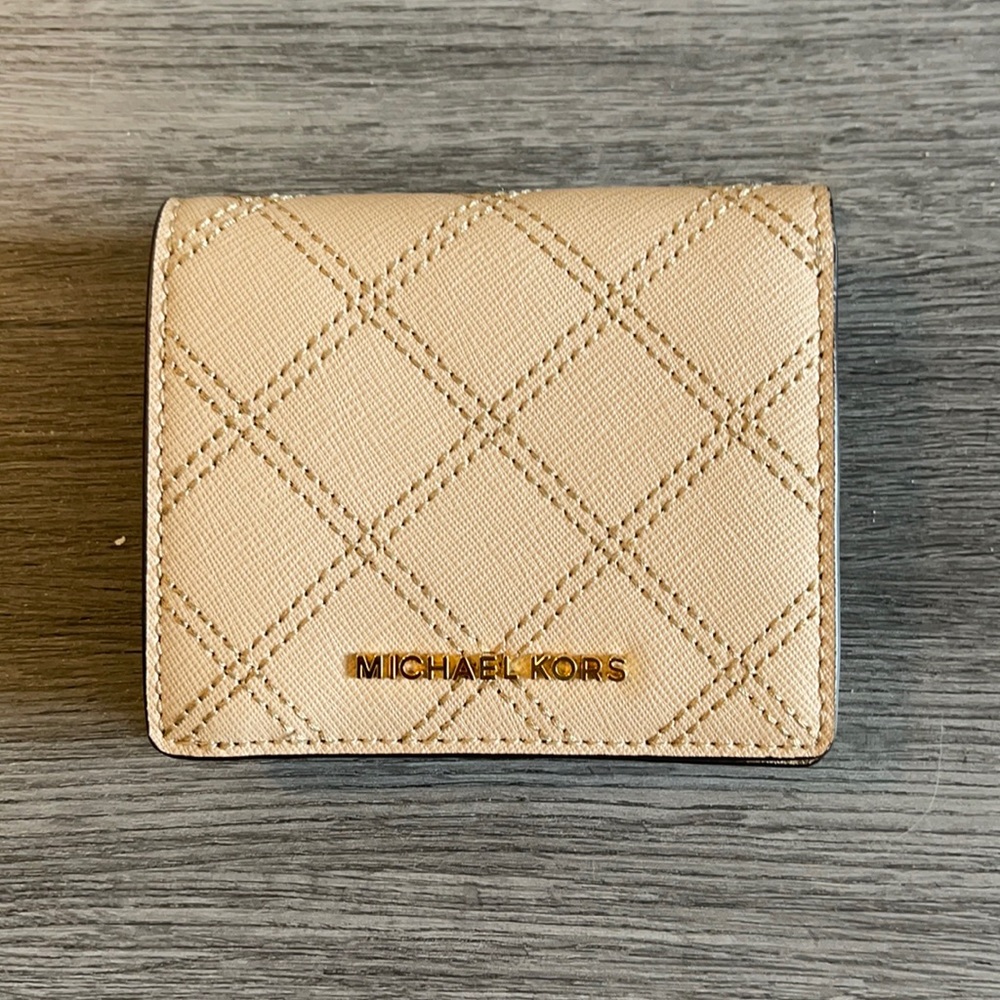 Michael Kors cream wallet